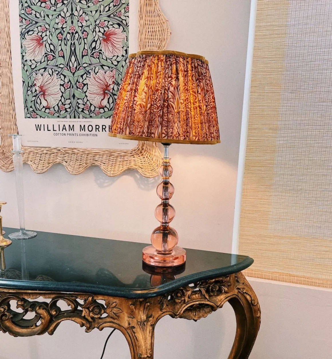 Pooky Pink Bubble Resin Table Lamp