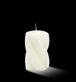Short Twisted Blunt Candle